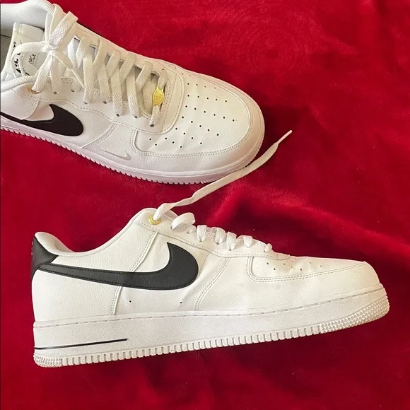 Nike Men's White and Black Air Force 1 Sneakers - Picture 6 of 11